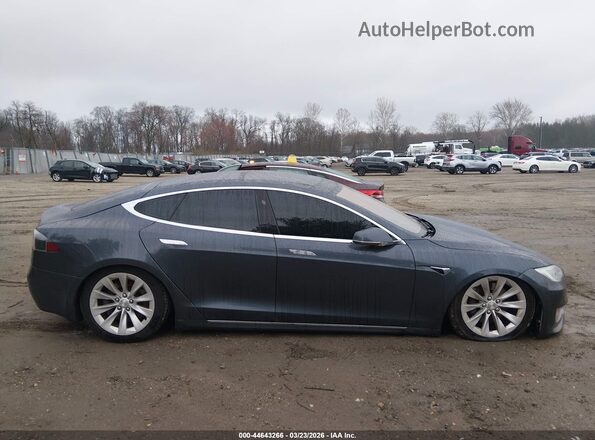 5YJSA1E2XGF167869 2016 TESLA MODEL S Gray Widok wnętrza z tyłu