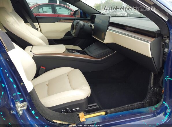 5YJSA1E56NF493675 2022 TESLA MODEL S Синий Вид салона спереди