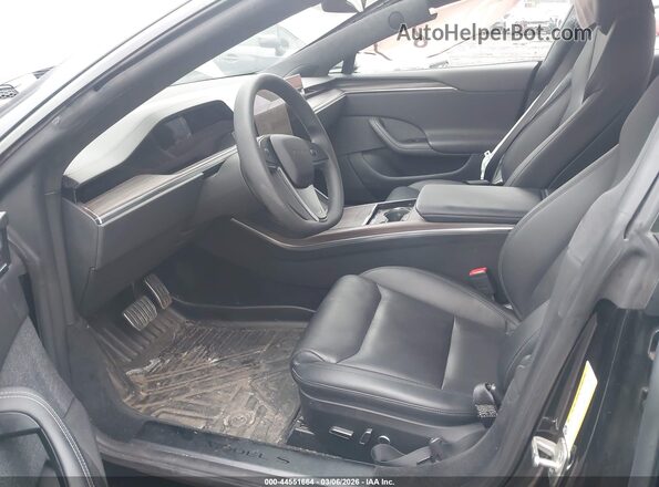 5YJSA1E59NF478751 2022 TESLA MODEL S Черный Вид салона спереди