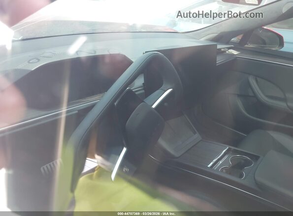 5YJSA1E59RF536556 2024 TESLA MODEL S Red Vista de los asientos traseros