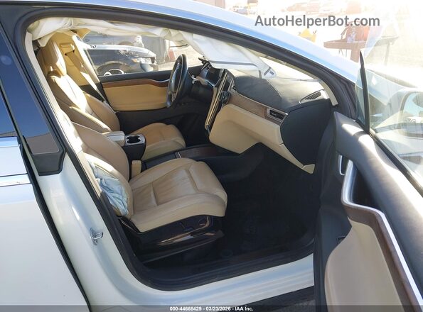 5YJXCBE21HF041665 2017 TESLA MODEL X White 