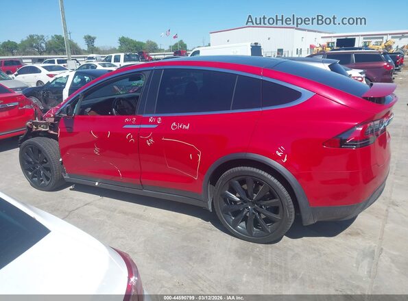 5YJXCBE23LF303033 2020 TESLA MODEL X Maroon Widok wnętrza z tyłu