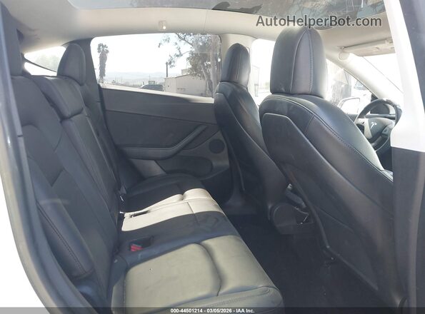 5YJYGDED4MF122630 2021 TESLA MODEL Y White Widok naklejki z numerem VIN