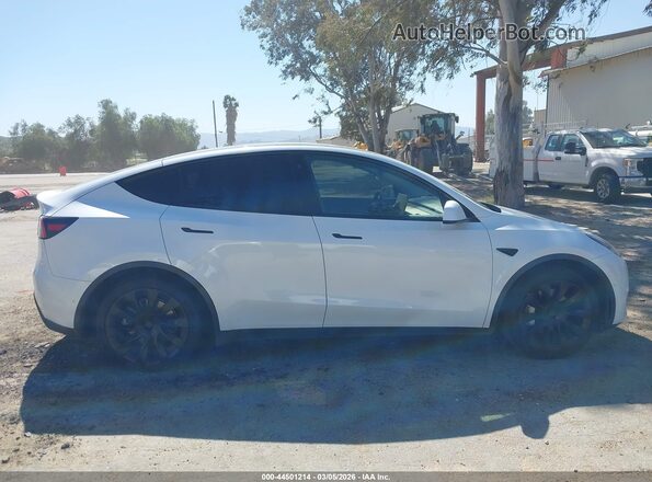 5YJYGDED4MF122630 2021 TESLA MODEL Y White Widok zestawu wskaźników