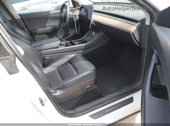 5YJYGDEE0MF068638 2021 TESLA MODEL Y Белый Вид салона спереди