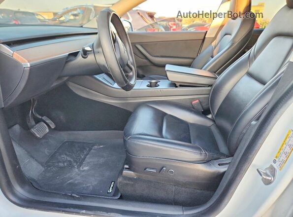 5YJYGDEE1MF077560 2021 TESLA MODEL White Սալոնի դիմացի տեսք