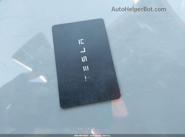 5YJYGDEE2MF070794 2021 TESLA MODEL Y Red Widok deski rozdzielczej