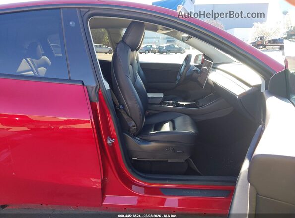 5YJYGDEE2MF070794 2021 TESLA MODEL Y Red Widok wnętrza z przodu