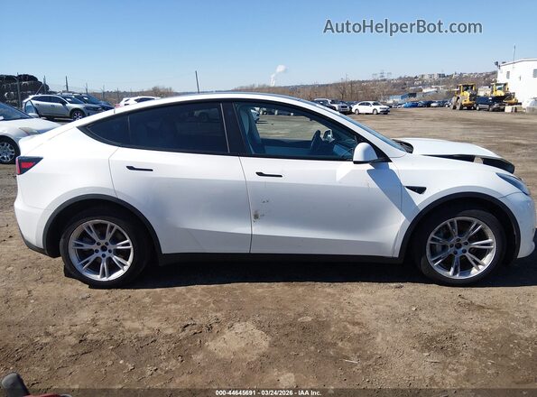 5YJYGDEE2MF183421 2021 TESLA MODEL Y White უკანა სალონის ხედი