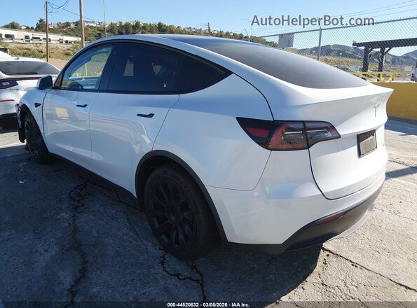 5YJYGDEE2MF274608 2021 TESLA MODEL Y White Հետևի ձախ