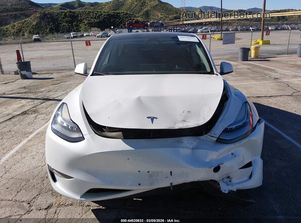 5YJYGDEE2MF274608 2021 TESLA MODEL Y White Առջևի վահանակի տեսք