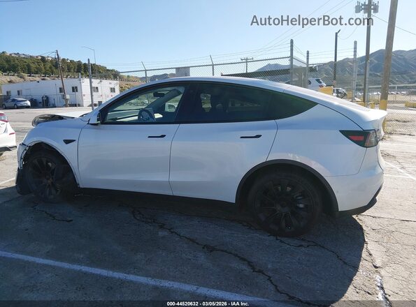 5YJYGDEE2MF274608 2021 TESLA MODEL Y White Սալոնի հետևի տեսք