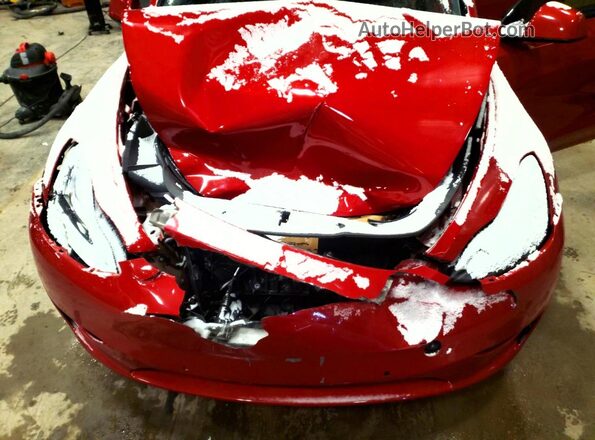 5YJYGDEE3MF152730 2021 TESLA MODEL Red Widok wnętrza z tyłu