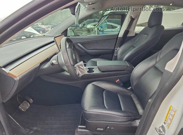 5YJYGDEE3MF257543 2021 TESLA MODEL White Vista interior delantera