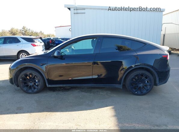 5YJYGDEE3MF259115 2021 TESLA MODEL Y Black 