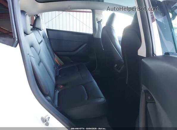 5YJYGDEE4MF231520 2021 TESLA MODEL Y White Widok naklejki z numerem VIN