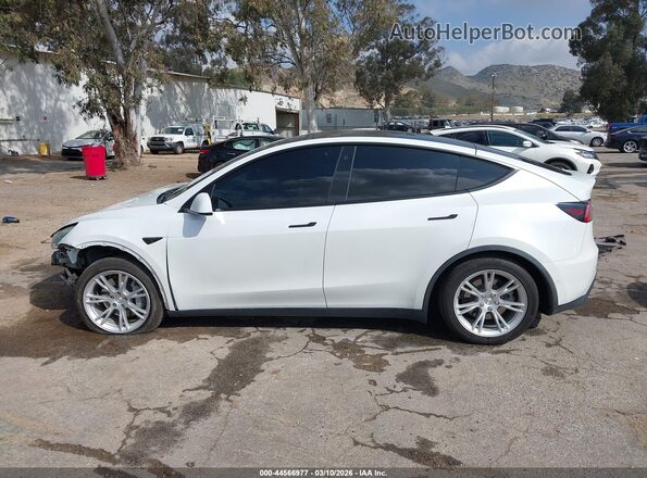 5YJYGDEE5MF096631 2021 TESLA MODEL Y White Սալոնի 360 աստիճան տեսք