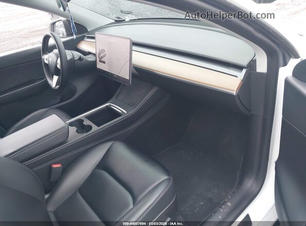 5YJYGDEE5MF185082 2021 TESLA MODEL Y White Вид салону спереду