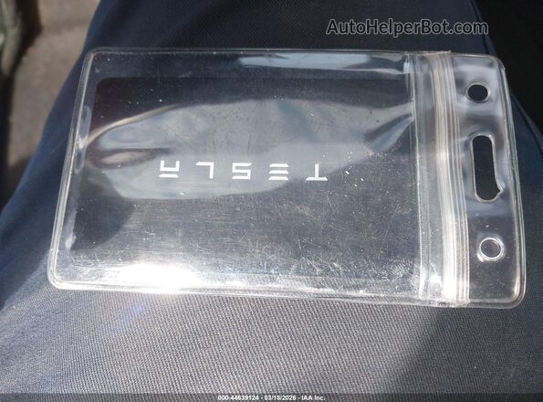 5YJYGDEE5MF204830 2021 TESLA MODEL Y White Առջևի վահանակի տեսք