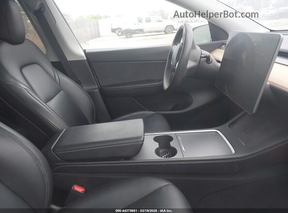 5YJYGDEE6MF263224 2021 TESLA MODEL Y White Vista interior delantera