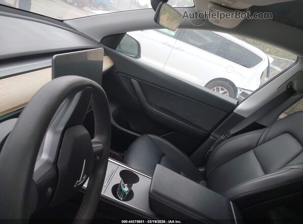 5YJYGDEE6MF263224 2021 TESLA MODEL Y White 
