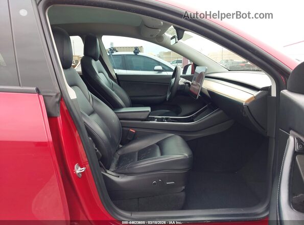 5YJYGDEE8MF084621 2021 TESLA MODEL Y Красный Вид салона спереди