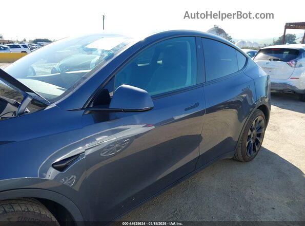 5YJYGDEE8MF096400 2021 TESLA MODEL Y Gray Панорамний вид салону 360°