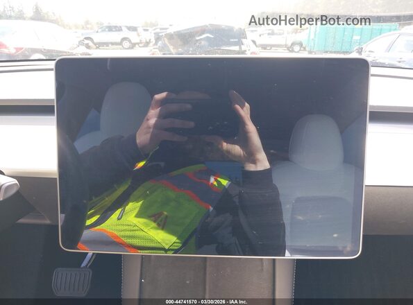 5YJYGDEE8MF304002 2021 TESLA MODEL Y White 