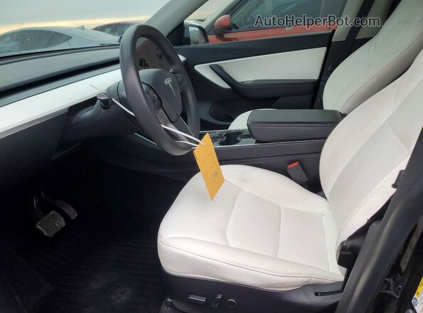 5YJYGDEE9MF102916 2021 TESLA MODEL Black Front interior view