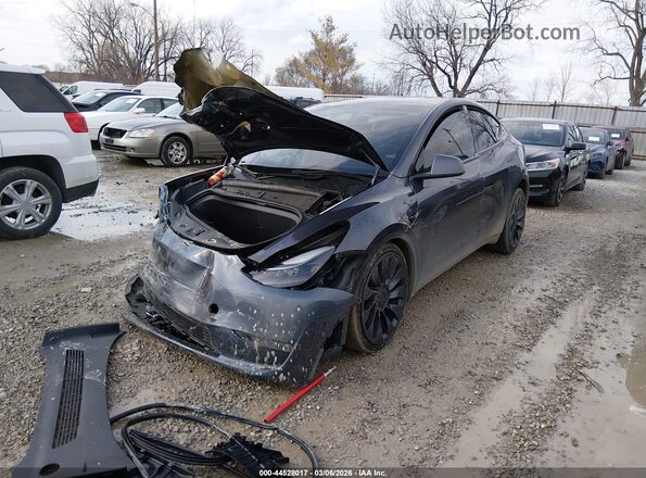 5YJYGDEF0MF247853 2021 TESLA MODEL Y Gray Vista tres cuartos delantera izquierda