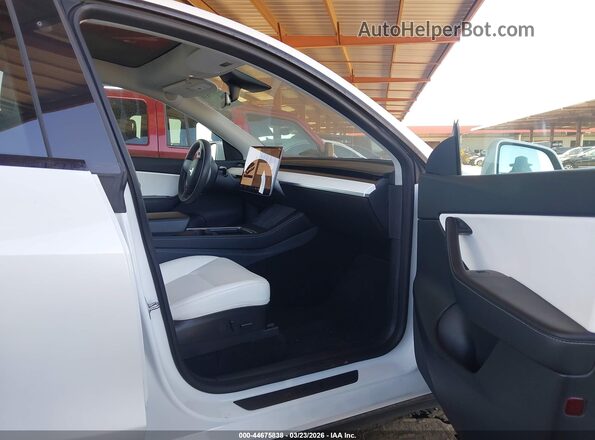 5YJYGDEF1MF209399 2021 TESLA MODEL Y White Вид салону спереду