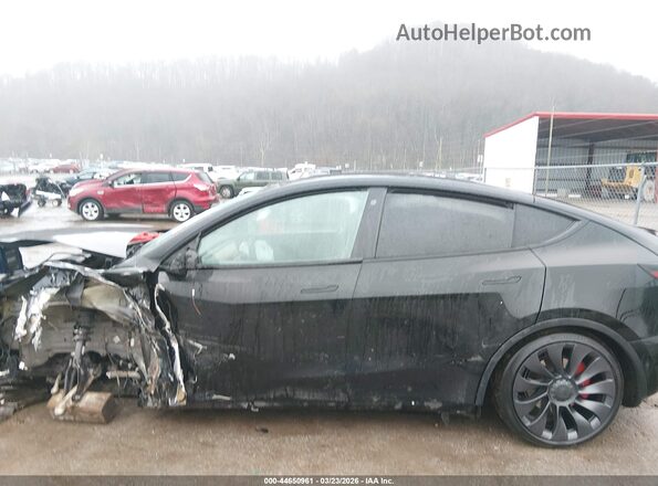 5YJYGDEF4MF076153 2021 TESLA MODEL Y Black 