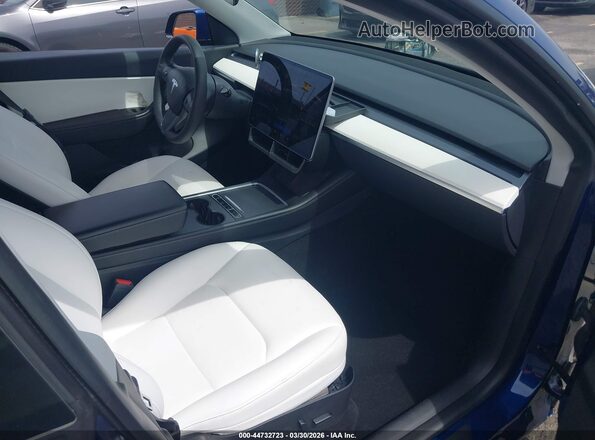 5YJYGDEF4MF246561 2021 TESLA MODEL Y Blue Front interior view