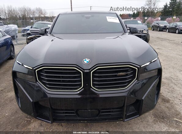 5YM23CS02R9W46364 2024 BMW XM Black წინა ხედი