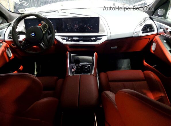 5YM23CS06S9Y03500 2025 BMW XM Черный Вид панели приборов