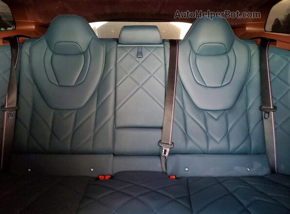 5YM23CS08P9S58553 2023 BMW XM Green Вид задніх сидінь