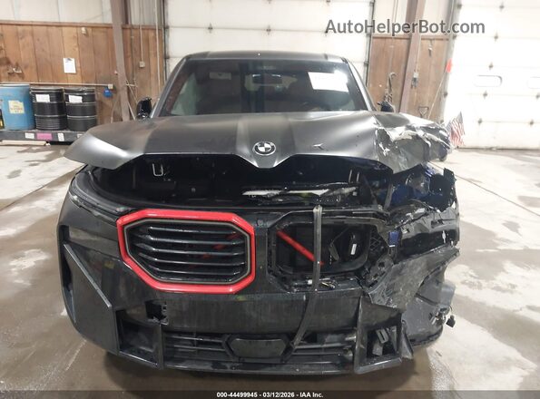 5YM23CS09P9R61630 2023 BMW XM Black Առջևի վահանակի տեսք
