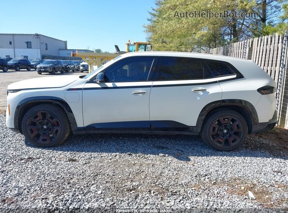 5YM33CS09R9U43864 2024 BMW XM White Панорамний вид салону 360°