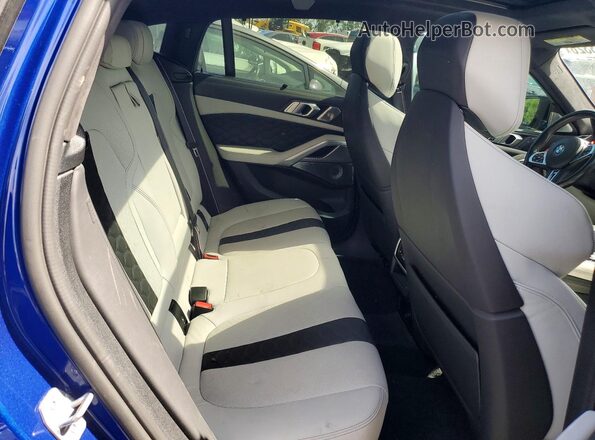 5YMCY0C01M9G74347 2021 BMW X6 Синий Вид задней части салона