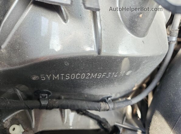 5YMTS0C02M9F31411 2021 BMW X3 Silver 360 interior view