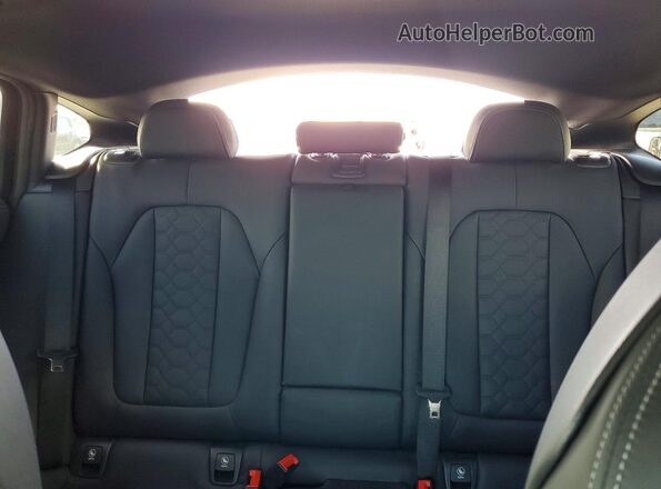 5YMUJ0C0XLLU67219 2020 BMW X4 Черный Вид задних сидений