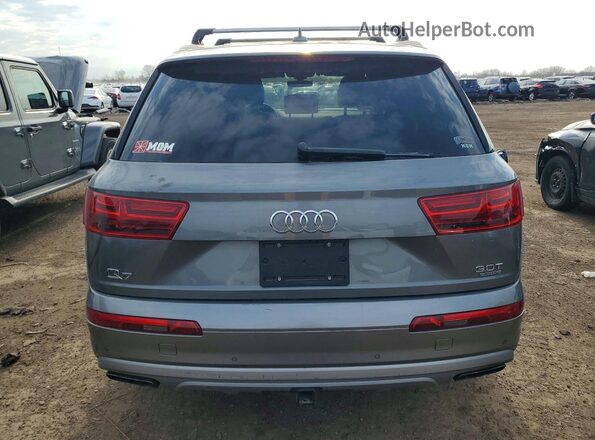 WA1LAAF78HD017793 2017 AUDI Q7 Gray Front interior view