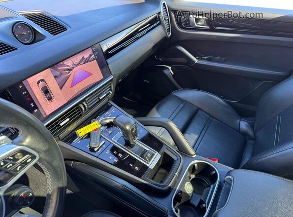 WP1BA2AY6PDA25539 2023 PORSCHE CAYENNE Gray Vista del compartimento del motor
