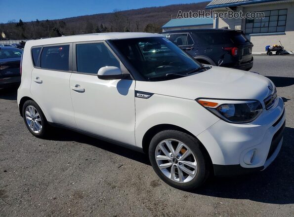 KNDJP3A5XK7690247 2019 KIA SOUL White 