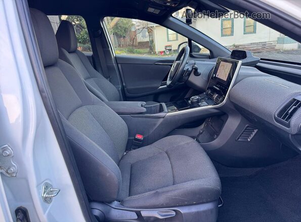 JTMABABA8PA028708 2023 SUBARU SOLTERRA White Вид ззаду