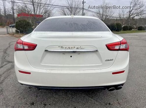 ZAM57RSA0G1172444 2016 MASERATI GHIBLI White Вид задньої частини салону