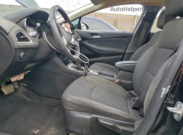 3G1BE6SM7HS612867 2017 CHEVROLET CRUZE Black Вид салону спереду