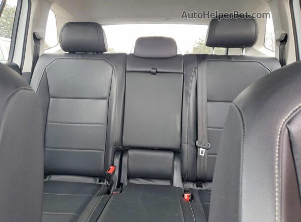 3VV2B7AX5MM079788 2021 VOLKSWAGEN TIGUAN White Սալոնի հետևի տեսք