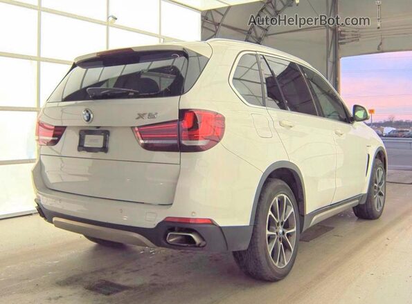 5UXKR0C52J0Y02782 2018 BMW X5 White 