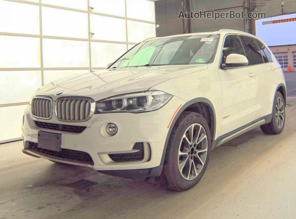 5UXKR0C52J0Y02782 2018 BMW X5 White 